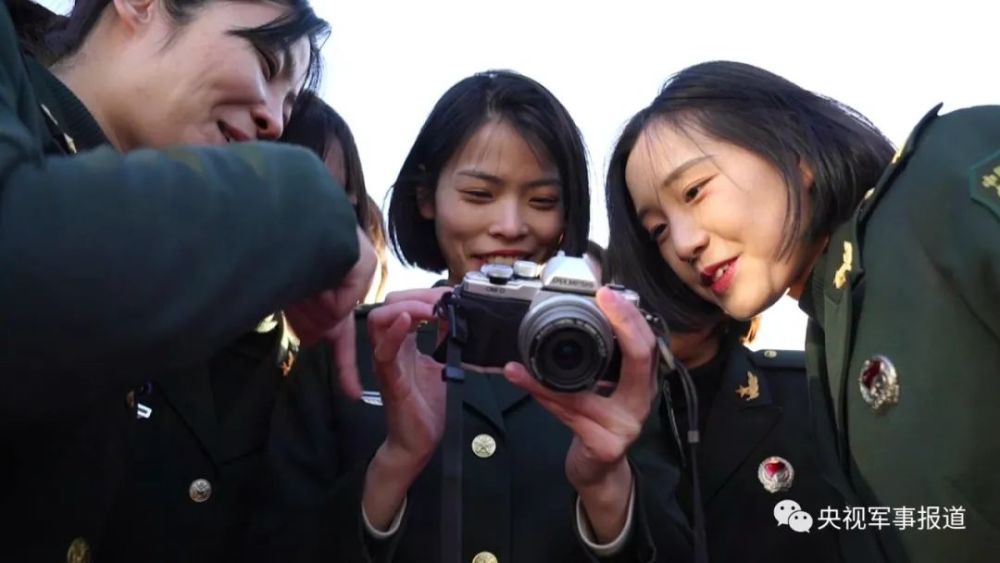 最新女兵舞蹈視頻大全，活力四溢的青春舞步，活力女兵舞蹈大全，青春舞步閃耀全場